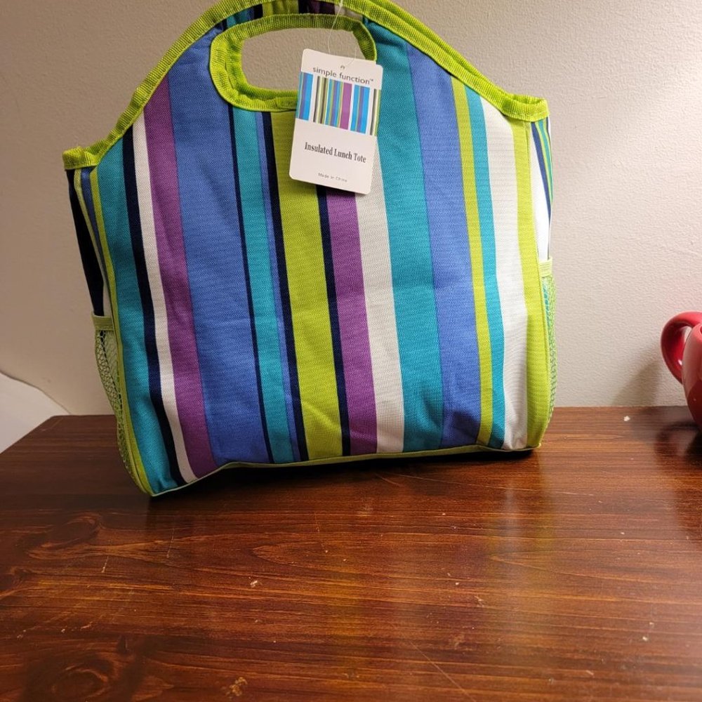 Simple Function LunchTote (New) - Picture 2 of 3